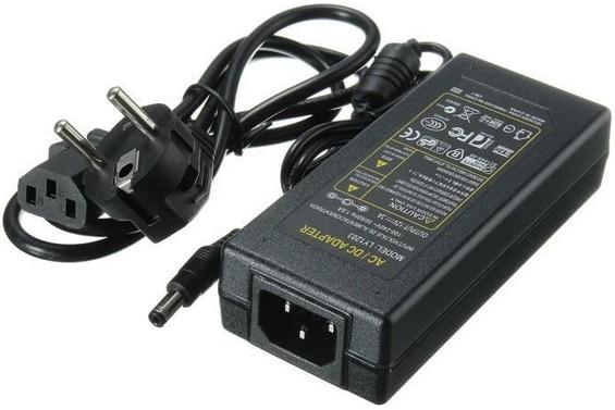 CHARGEUR 12V 5A